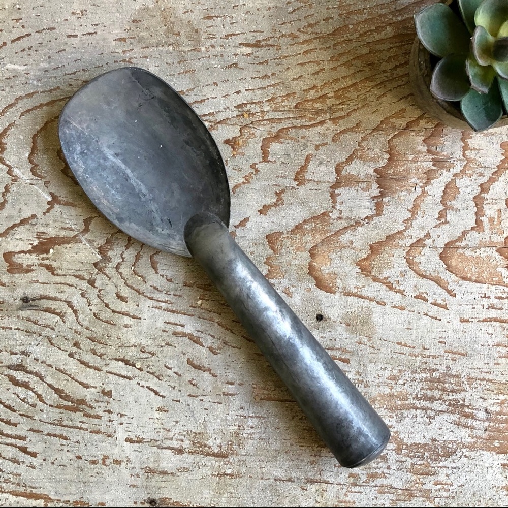 Vintage Ice Cream Spade Scoop